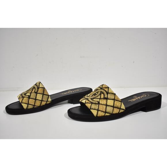 Chanel 21A Gold Black Pearl Embroidery Bead CC Logo Slide Sandal Mule Flat 37.5 - Picture 10 of 12